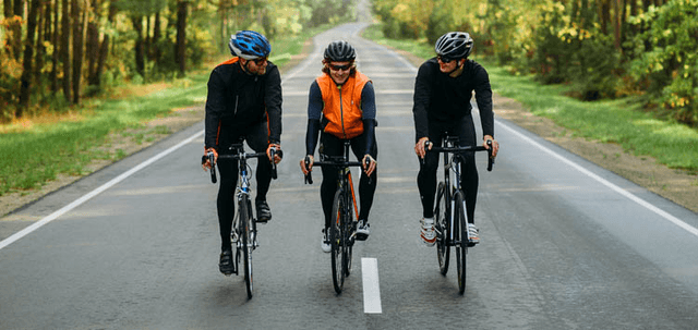 مع 300 ، 000 قطعة من الأعمال التجارية ، ييوو البائع يعتمد على بيع معدات ركوب الدراجات في 1 مليار دولار في السنة !