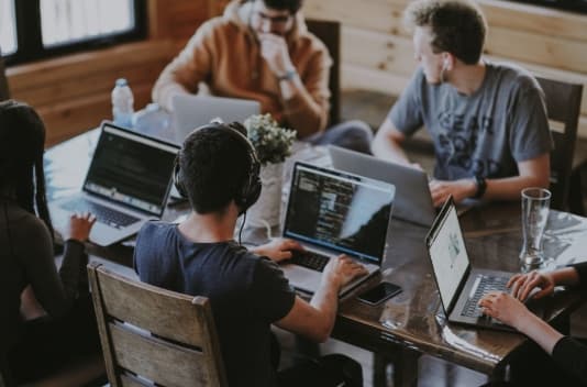 أرنب غرام يذهب إلى البحر : جعل العلامة التجارية الصينية تلعب تيك توك السوق العالمية بسهولة