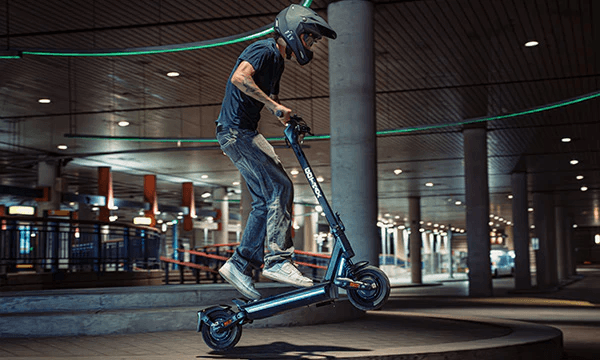 浙江丽水80后小伙出海创业，靠电动滑板车年赚超21亿！