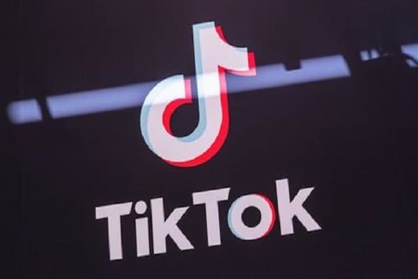 How should TikTok International Android mobile users install it?    What is the specific process?