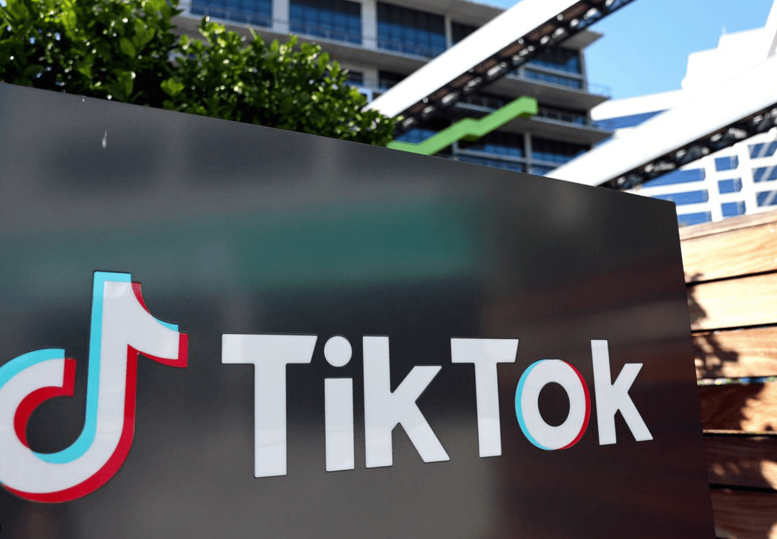 How to watch TikTok in China?  Teach you a little trick in a day