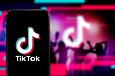 ¿¿ cómo se anuncia tiktok? Los novatos entran y miran.