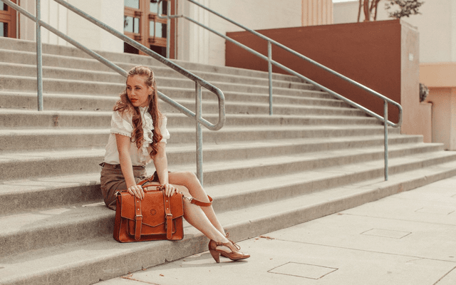 Can luggage companies only do to C?  Who said that?  B also has a promising future!