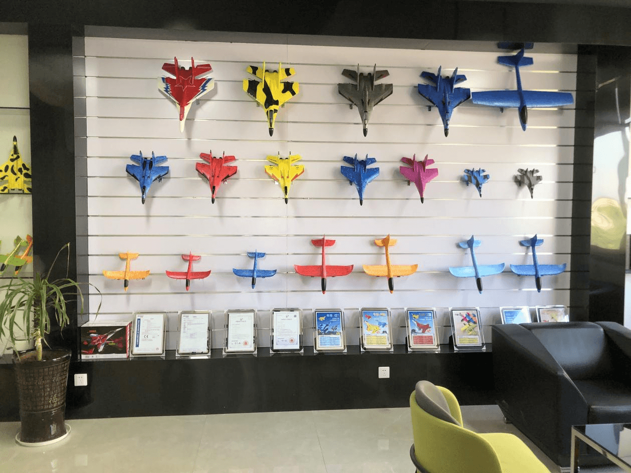 Is there such good data for making toys on TikTok? How many brushes does this toy factory have!