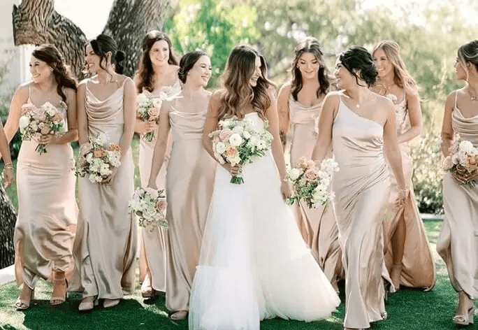 Why did the wedding dress become the top in all categories and sweep the US market?