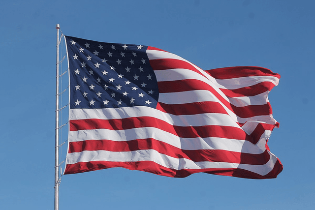 美国杂货电商风起云涌：巨头竞逐，谁能称霸新消费战场？